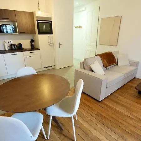 Appartement Berthelot Design Au Pied Du Tram Et Proche Métro *