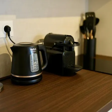 Appartement Berthelot Design Au Pied Du Tram Et Proche Métro *
