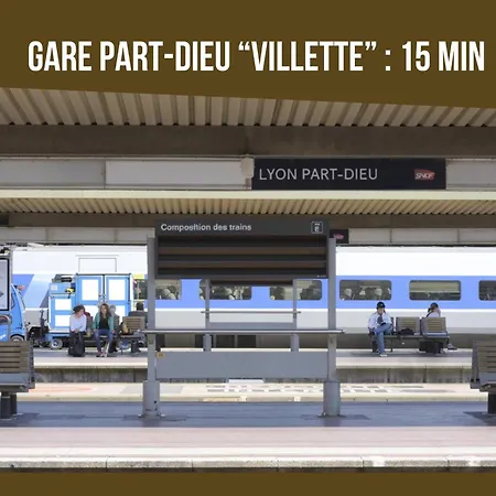 Berthelot Design Au Pied Du Tram Et Proche Métro Apartamento